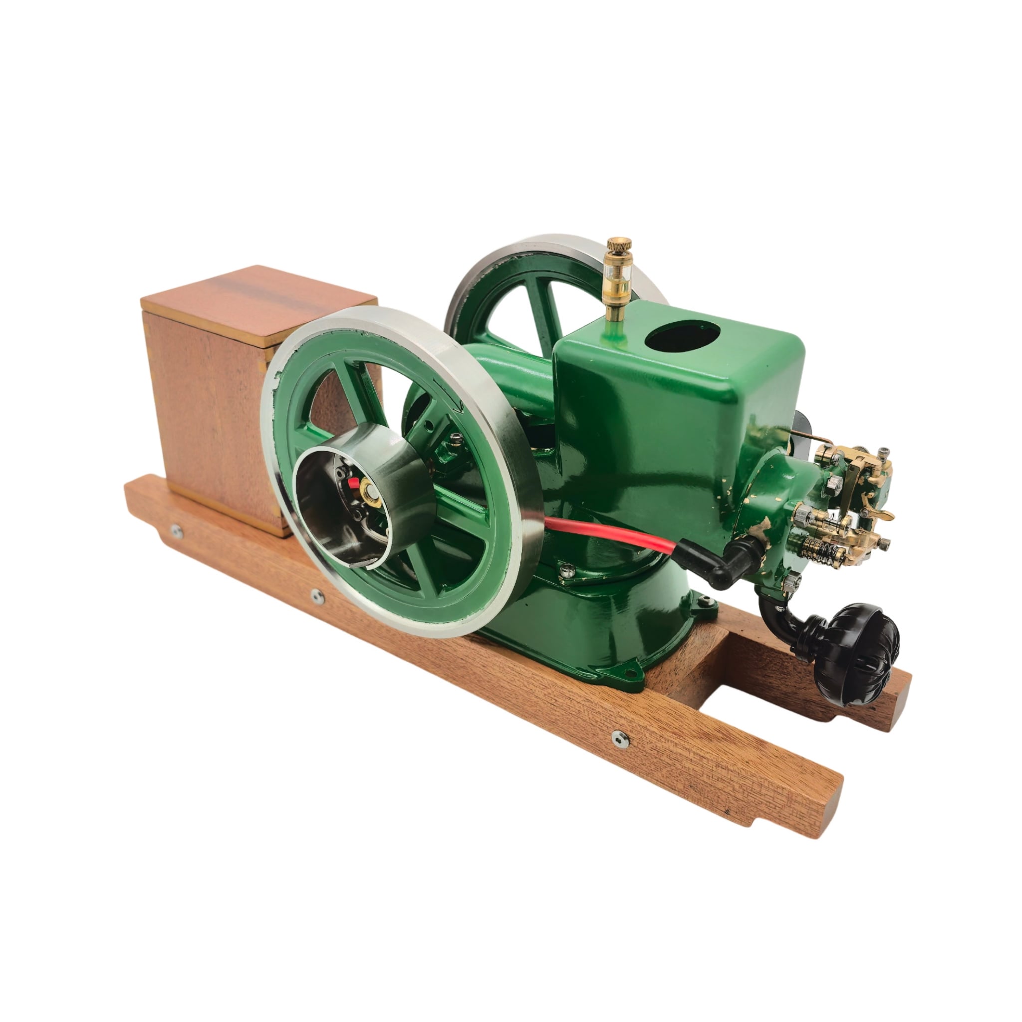 Vintage Engine Enthusiast - OKMO ZO1 Throttle Governed Petrol Engine Model (Fairbanks Morse Z Type)