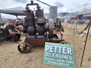 Welland Steam Rally - Twin Cylinder Petter S Type Oil Engine - Vintage Engine Enthusiast