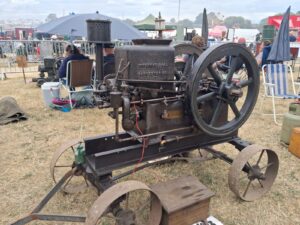 Welland Steam Rally - IHC Famous - Vintage Engine Enthusiast