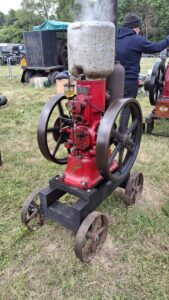 Strumpshaw Steam Rally - 5hp Petter M type Handyman Engine - Vintage Engine Enthusiast