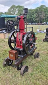 Strumpshaw Steam Rally - IHC Famous Vertical Engine - Vintage Engine Enthusiast
